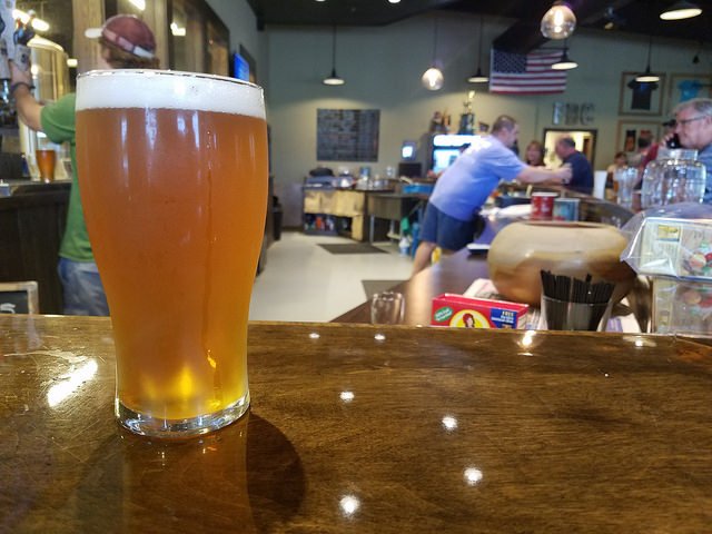 BitesnBuzz's tweet photo. #BeerWeLove! @fairhopebrewing Fairhope 51 Pale #Ale. Golden goodness.  #ALBeer #fbcbeer #CraftBeer #beerpics  https://t.co/DWZJE4VYmm https://t.co/adM1SRyXLD