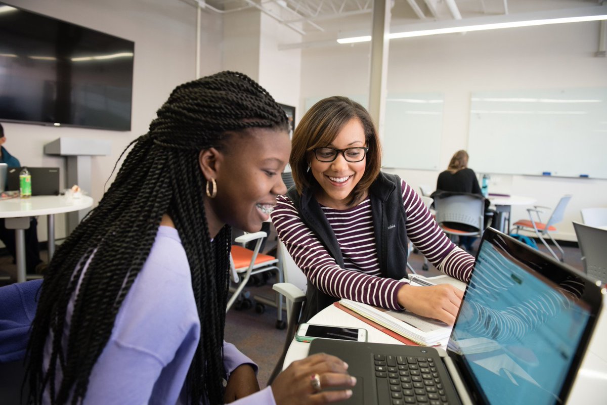 ClemsonCECAS's tweet photo. Crystal served as a mentor in @ClemsonWISE Story here: https://t.co/EyXLURuw6L #TopStudents2017 #Clemson https://t.co/Gt8165rhJy