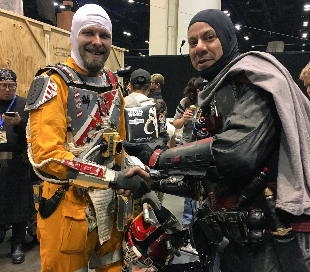 mavoyalaclan's tweet photo. Today our Alor'ad presented a wonderful gift to our Ruus'alor for his service to the clan. Thank you for all you do, Mike! #SWCO #mmcc https://t.co/Z0tWAHrBWv