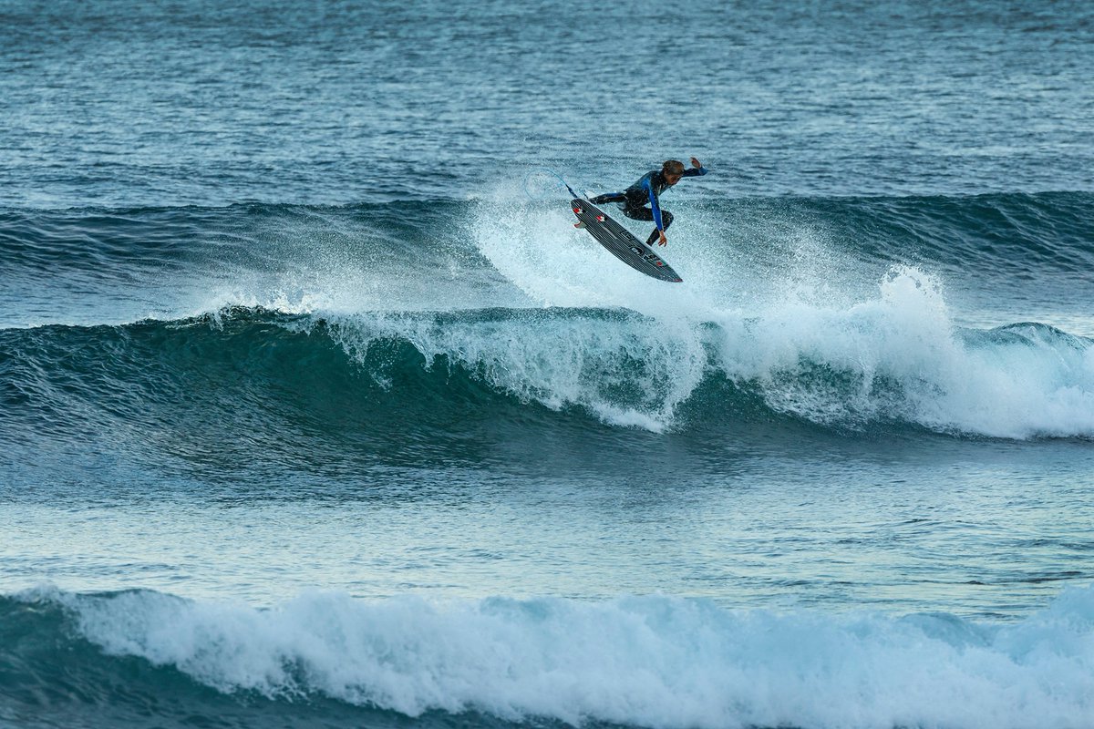 ripcurl's tweet image. Trials winner @samuelpupo_surf is in the water at the #RipCurlPro! #GoSamuel