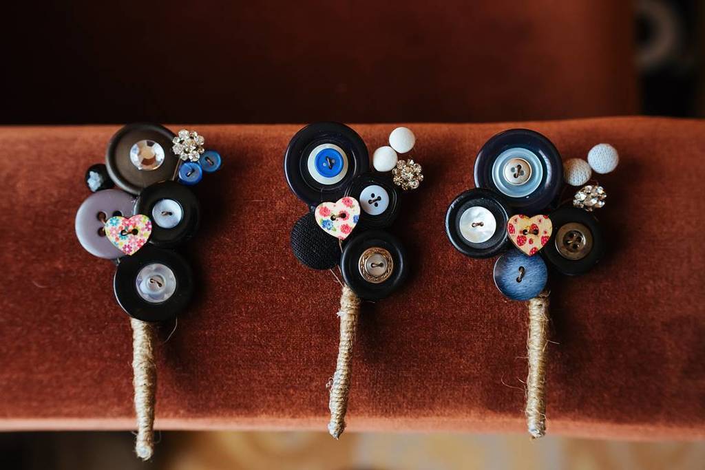 Quite possibly the coolest buttonholes in history
.
.
.
#glennichollsphotography #weddingday #brideandgroom #weddingphotography #weddingpho…