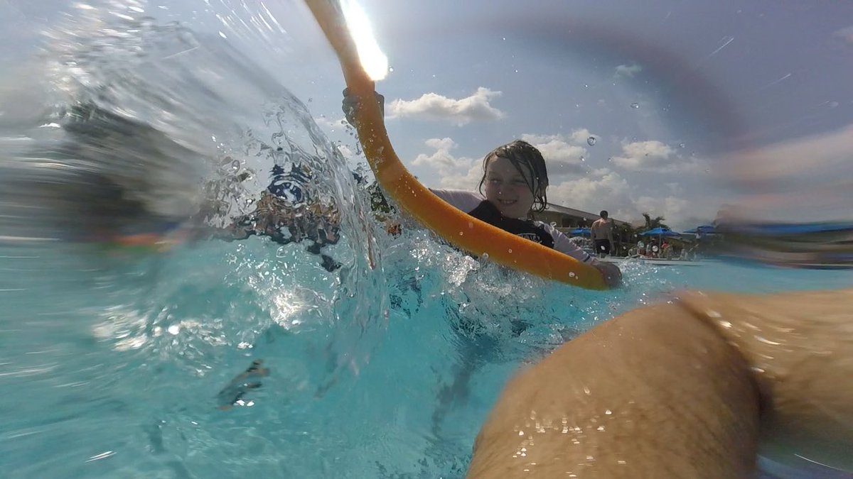 goalie_family's tweet image. Swingin noodles like #Hextall swung sticks here @jewelresorts 🇯🇲#GoalieFamily