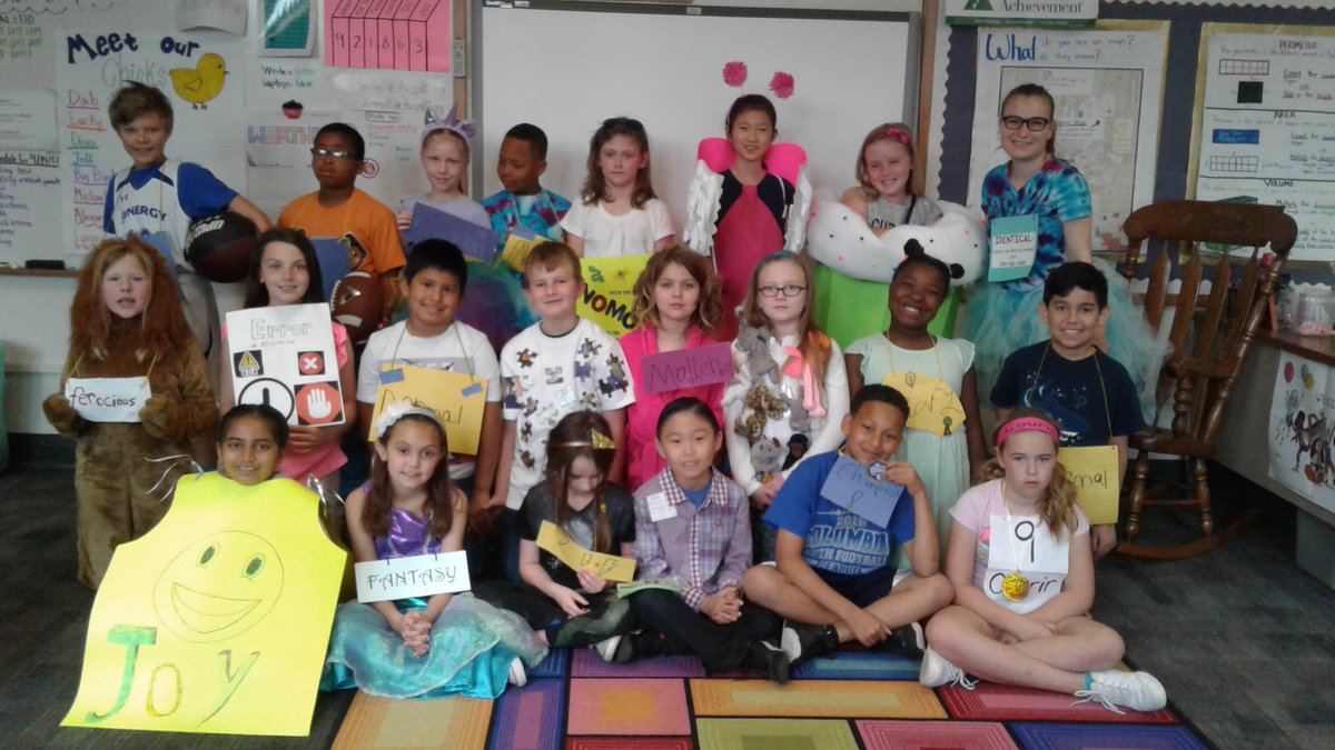 Wortham3rdGrade's tweet photo. All dressed up for the vocab parade! #leeexplorers https://t.co/M1EWNZZML3