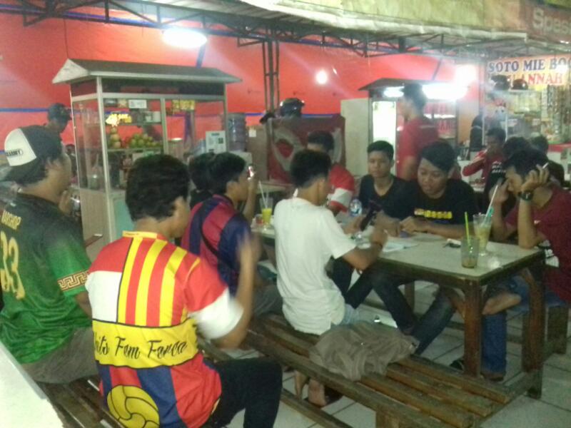 FCB_Indonesia's tweet photo. Kopdar rutin @FCBI_Cikarang dan Registrasi membership oleh FCBI Cikarang.
#fungath #ViscaBarca #ViscaFCBI https://t.co/1RZeY09sLi