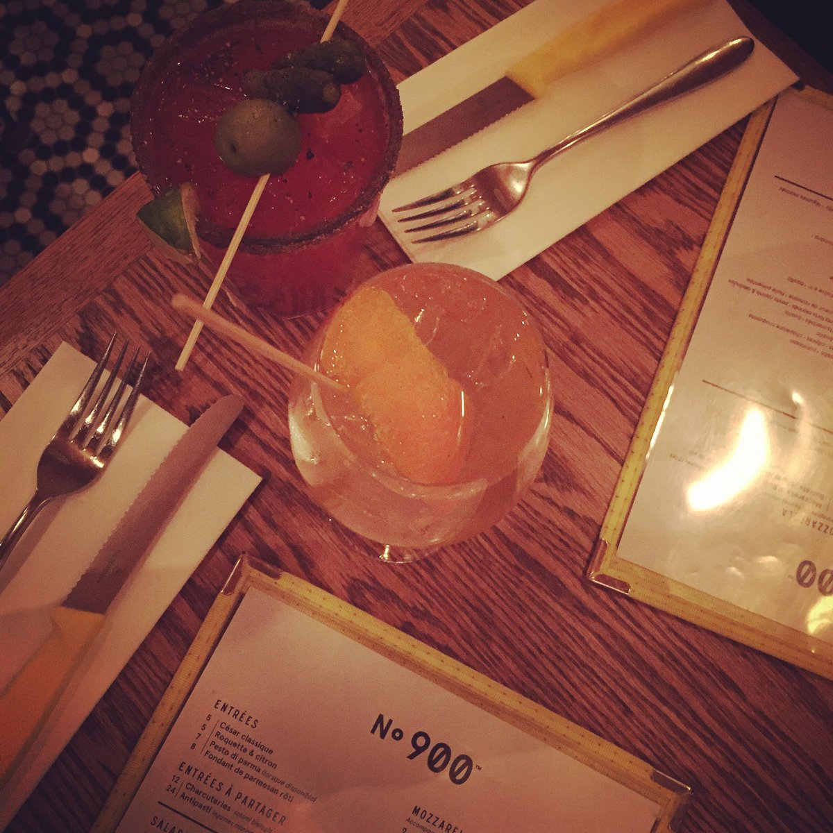 popcerise's tweet photo. Souper trop parfait au @No900pizza #ahuntsic #weekend #cocktail https://t.co/KHcfyy9iCl