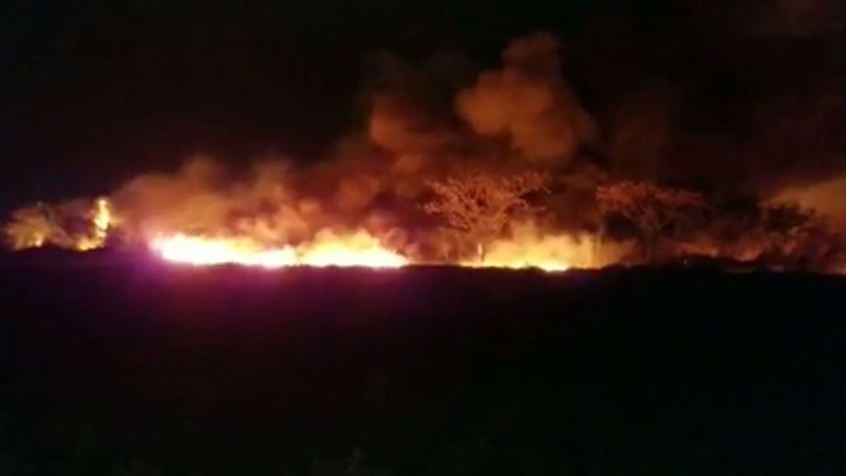 View photos of wildfire in Southwest Miami-Dade bit.ly/2p4jJDT https://t.co/LwAdXJZmGw