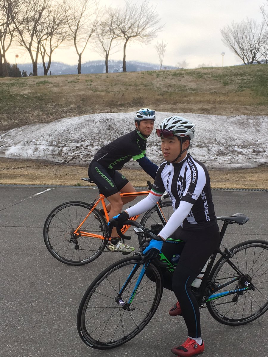 同志社大学体育会自転車競技部 A Twitter 全日本学生rcs第1戦 第11回菜の花飯山ラウンド 第1日目 ロードレース方式のクリテリウムが間も無く始まります 出場者は以下の通りです 3a 大西崇公 経3 水本凌 経2 3b 中野雄太 文情3 3c 森達哉 法2 応援よろしく 同志社大学体育会自転車競技部 A Twitter 全日本学生rcs第1戦 第11回菜の花飯山ラウンド 第1日目 ロードレース方式のクリテリウムが間も無く始まります 出場者は以下の通りです 3a 大西崇公 経3 水本凌 経2 3b 中野雄太 文情3 3c 森達哉 法2 応援よろしく