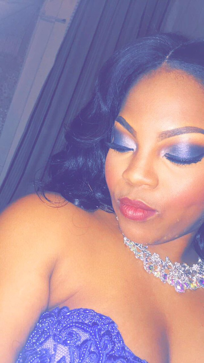 shumeia's tweet photo. 💙😏 https://t.co/It5krkBRaO
