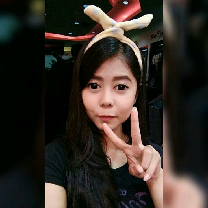 OMG! You have to see this. #BIGOLIVE.  
web.live.bigo.sg/2115389419_188…