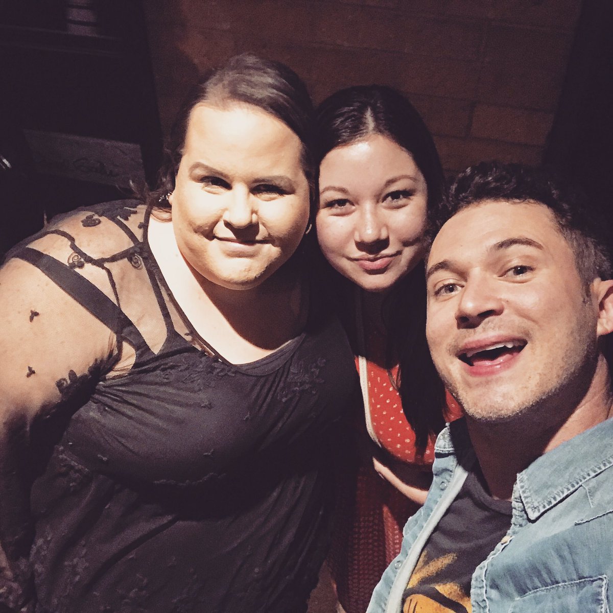 elizabethg86's tweet photo. Met @Justin_Willman tonight &amp; he was hilarious! #comedian #comedicmagician https://t.co/qKfX1Jpg0u