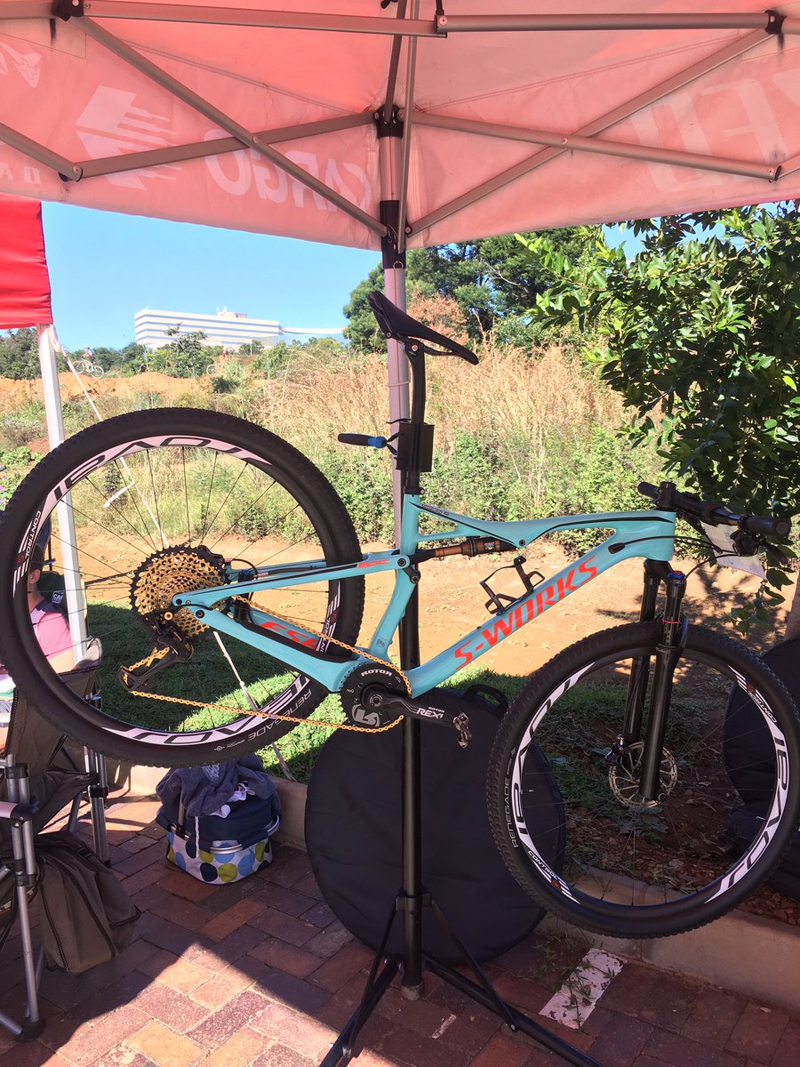 Pod1umSports's tweet photo. The @Cycling_SA XCO Cup Series 2 kicks off at 10:00 for @ArianeLuthi and 14:15 for @alanhatherly. Watch it live at https://t.co/iPf6gHhSVs https://t.co/Sf8ZrlwmPl