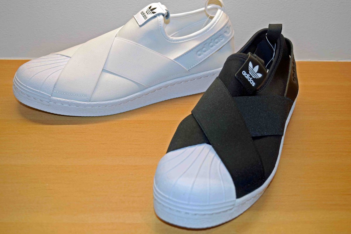 セブンパーク アリオ柏 大人気アディダス スーパースター スリッポンスニーカー を発見しました ストレッチ素材と かかとについたプルストラップが履きやすい これからの時期レジャーで活躍しそうですよ ディアド ラ ナイキ