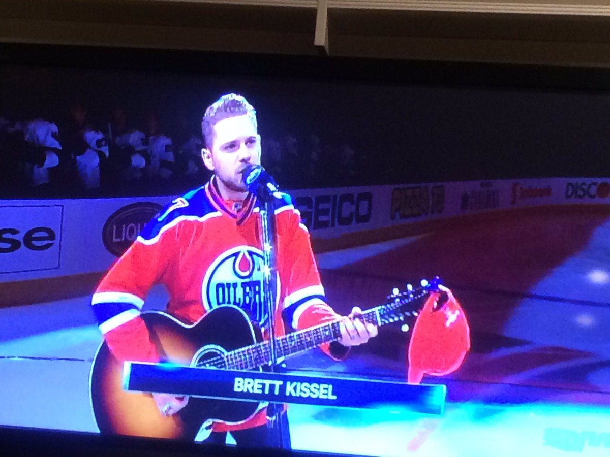 ReelMoment's tweet photo. .@BrettKissel singing the national anthem at @EdmontonOilers now #thatiscanadian #GoOilersGo https://t.co/dx2fXAsjAP