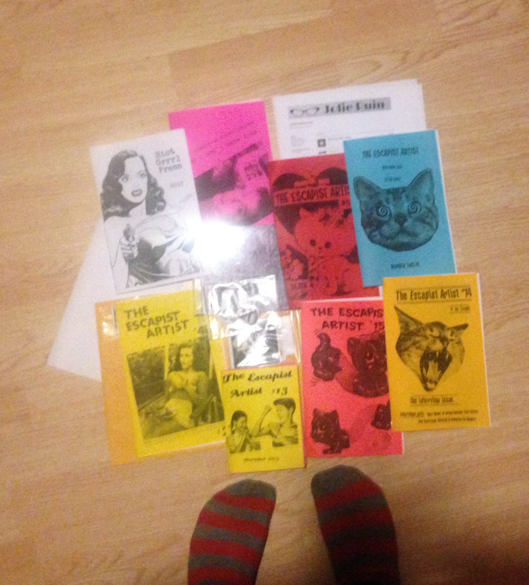 RiotGrrrlPress's tweet photo. Etsy Orders.
#zine #zines #theecapistart #jolieruin #spokenword #wordcore #thefinalgrrrls #riotgrrrl #comedyzine #feministzine #stickers https://t.co/vrumbGtsbp