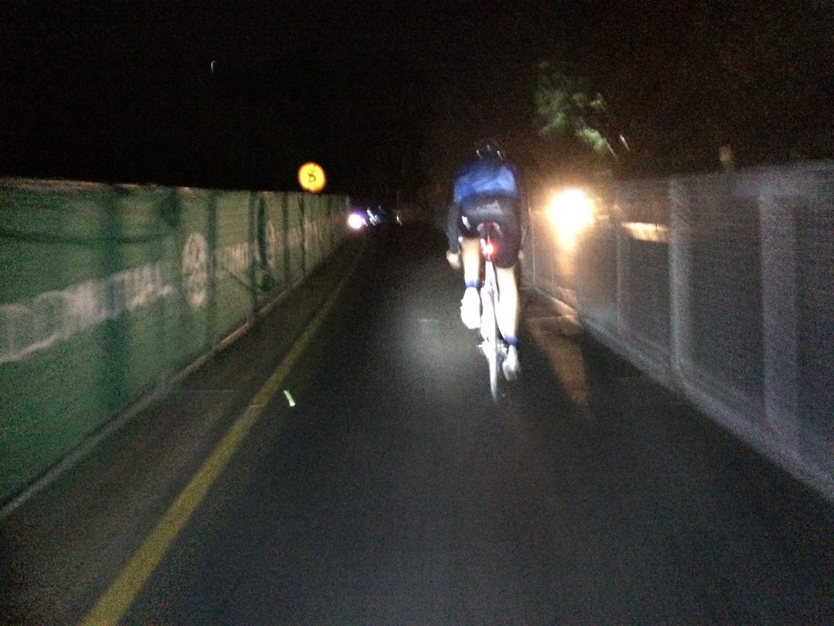 TeamPureSavage's tweet photo. Over the top of Constania nek, some gusty head wind up here!! #crashride #omtom2017 https://t.co/1w6vTv4MvF