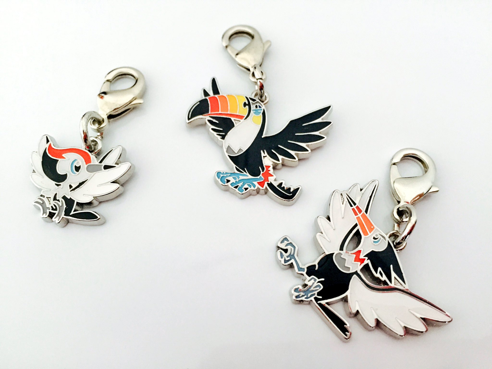 ガゼルのしっぽ Gazelle S Tail A Twitter ひトリ言 ポケモン センターにて 全国ずかんメタルチャーム731 732 733 ツツケラ ケララッパ ドデカバシ をゲット キツツキの進化後はオニオオハシ 笑 こちらからも購入可能 T Co Uwvtpu5uxq T Co