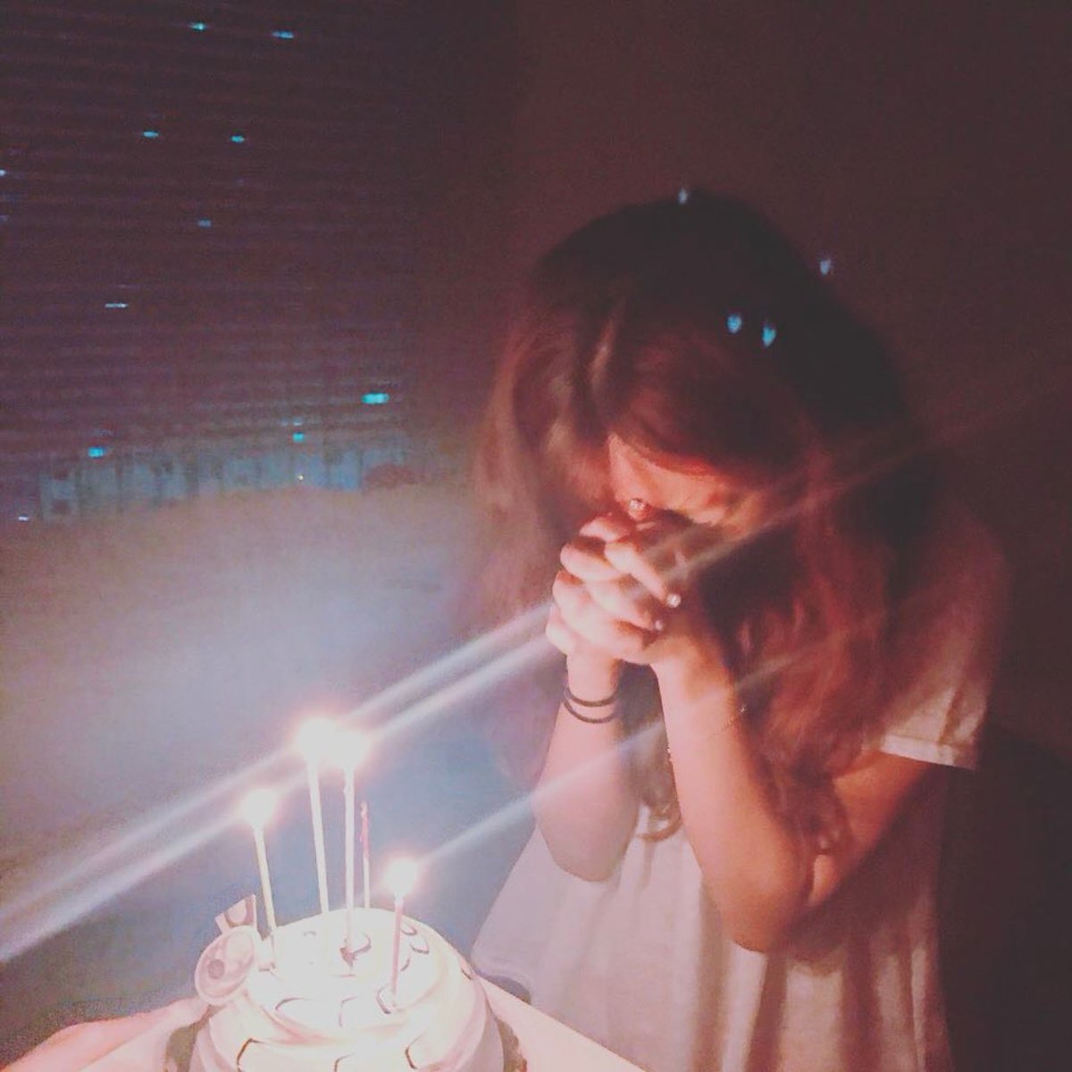 Apinkcbennhluv's tweet photo. オシャレで、とにかく可愛くて、メンバー思いな、ナムジュさんのお誕生日🐼🎉
少し控えめなときもあるけれど、いつまでも輝くナムジュでいてほしいし、ナムジュのソロもいつかは披露してほしい✨それくらいの実力はある！きたいしています😍🌸 https://t.co/8v9KbkvAsa