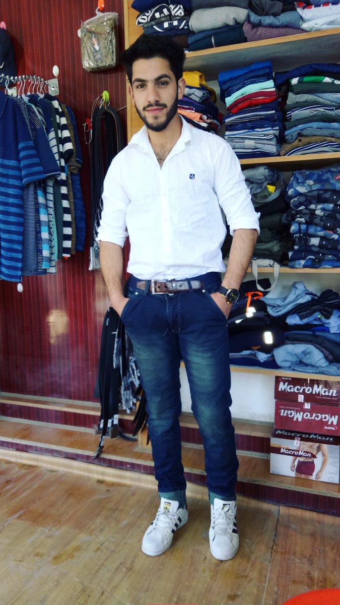 saleem99100's tweet photo. #simple_look https://t.co/XQELzXI07o