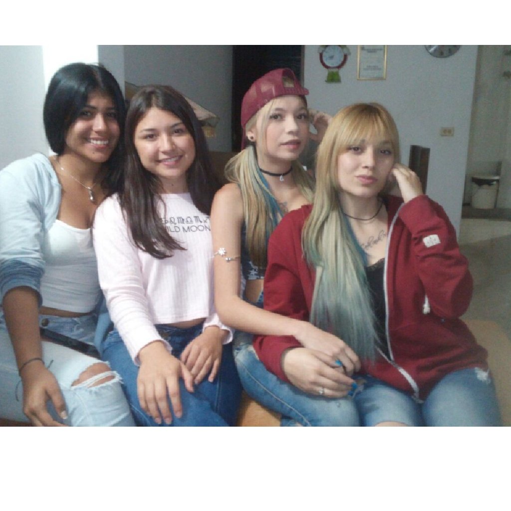 lauraBarbie3003's tweet photo. ♡♡♡ @VVG202  @0katerin2  @AlejandraAris19 https://t.co/TR2LCsshz2