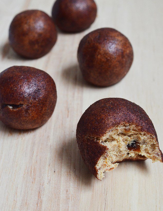 runnersworlduk's tweet photo. These protein balls are perfect as a on-the-go recovery snack: https://t.co/RoAcr00eM9 https://t.co/1K4Wi2822u