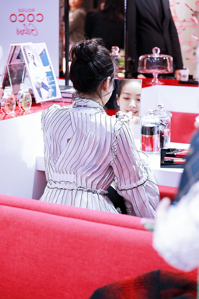 Victoria_Museum's tweet photo. [HD]170413 CHANEL event by 1214s_s

https://t.co/XsMBzoGNiX
https://t.co/VKWOM7wEVf
https://t.co/OI8bLqFzJZ https://t.co/UvWa3aUe8Z