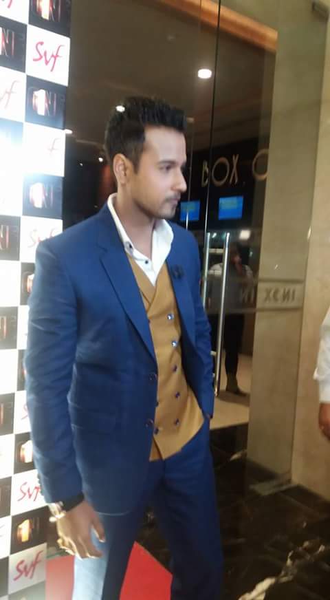 Priyankaa_Ghosh's tweet photo. Premiere #One dekhechi,  #OneFDFS dekhechi. Taw mon voreni.  Next plan tomorrow. 
@Yash_Dasgupta tumi boss fatia diacho.  Superb. https://t.co/LAb7UTvEbx