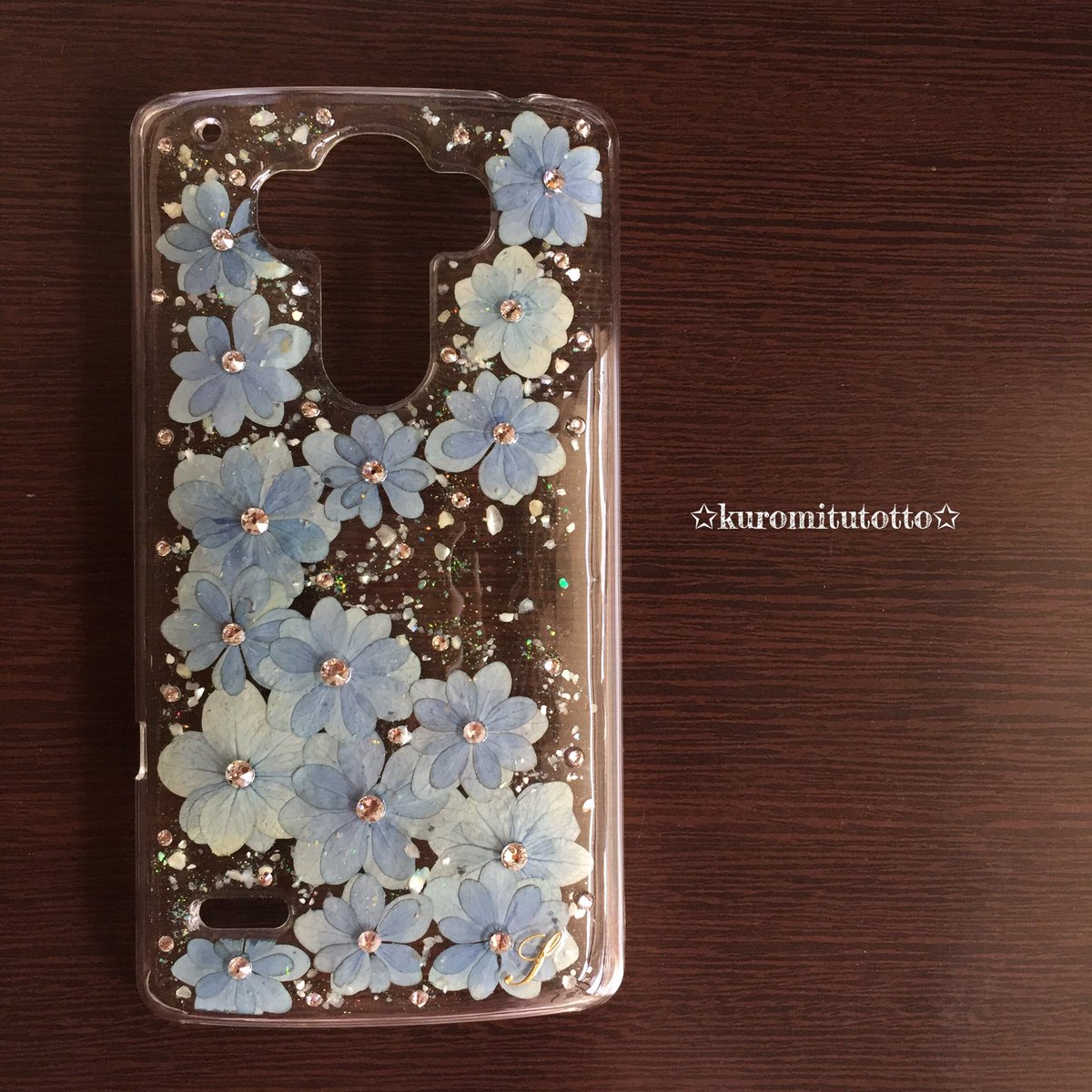 Kuromitutotto51 A Twitter お客さまオーダー分 紫陽花てまりてまりとスワロフスキーのスマホケース です 桜とスワロフスキーのピルケースとオマケミニピルケースも付けて スマホケースはdisney Mobileでお作りしました 色んな機種でオーダーお受けしております