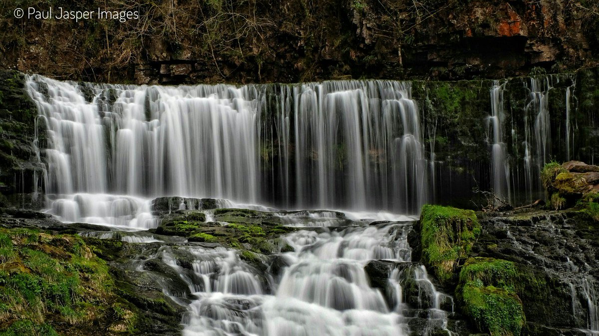 jaspersimages's tweet photo. Top of Sgwd Isaf Clun-Gwyn Waterfall,Brecon Beacons yesterday @visitwales @ItsYourWales @walesdotcom @VisitBeacons @Brecon_News @stephmicra https://t.co/Y1oc6aRiJP