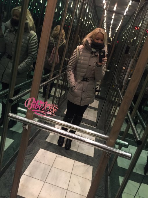 man ist das wieder kalt geworden!! :( Ich vermisse die Sonne... Wer noch?? #mistwetter #regen #mydirtyhobby<a href="/tag/regen"class="tags"><span>#regen</span></a><a href="/tag/mydirtyhobby"class="tags"><span>#mydirtyhobby</span></a><a href="/tag/bibixxx"class="tags"><span>#bibixxx</span></a><a href="/tag/mistwetter"class="tags"><span>#mistwetter</span></a>