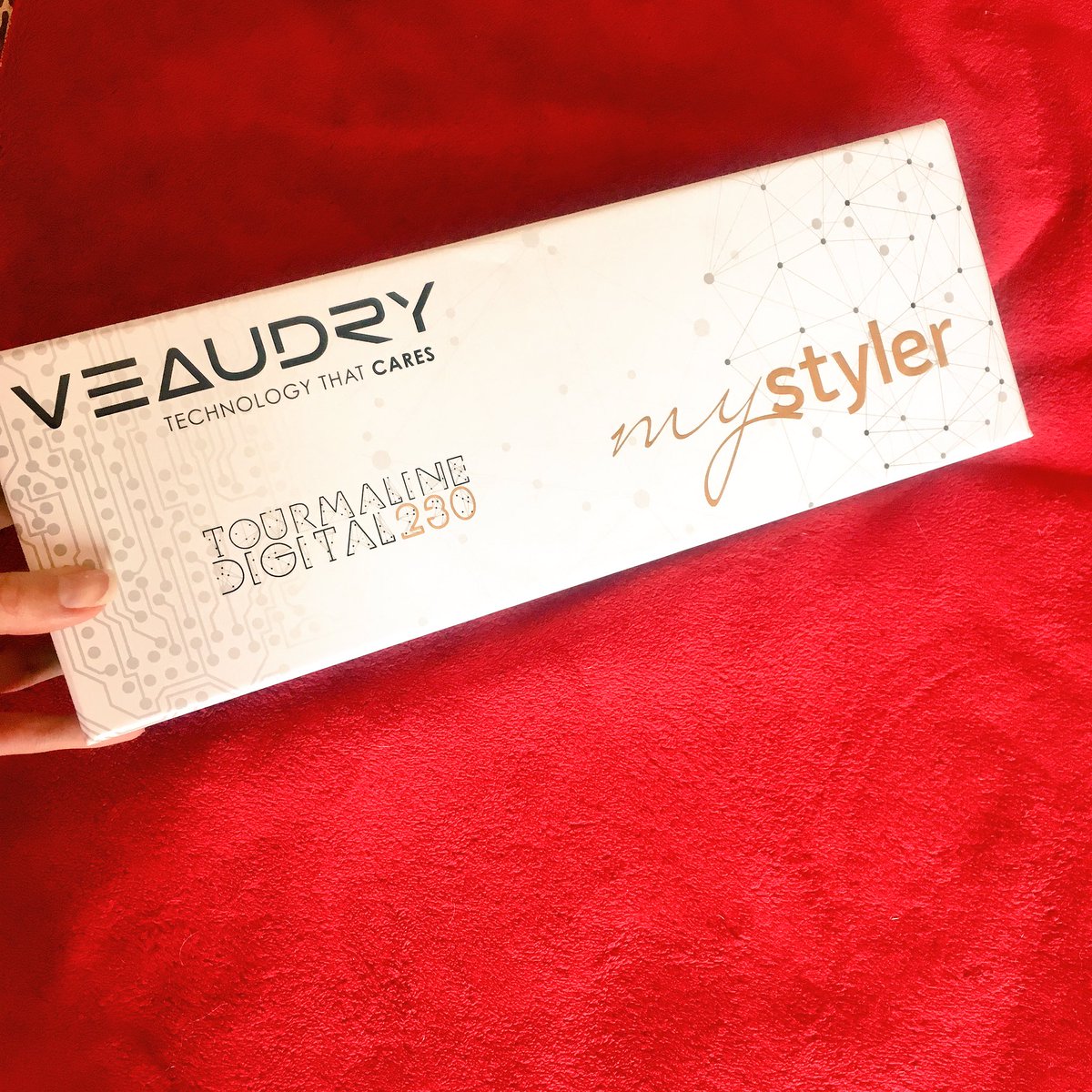 Marli_Roodt's tweet image. Blessed beyond words 🙏🏻🙌🏻😱 thank you @VeaudryInt  looking forward to  be working  with this great brand ❤