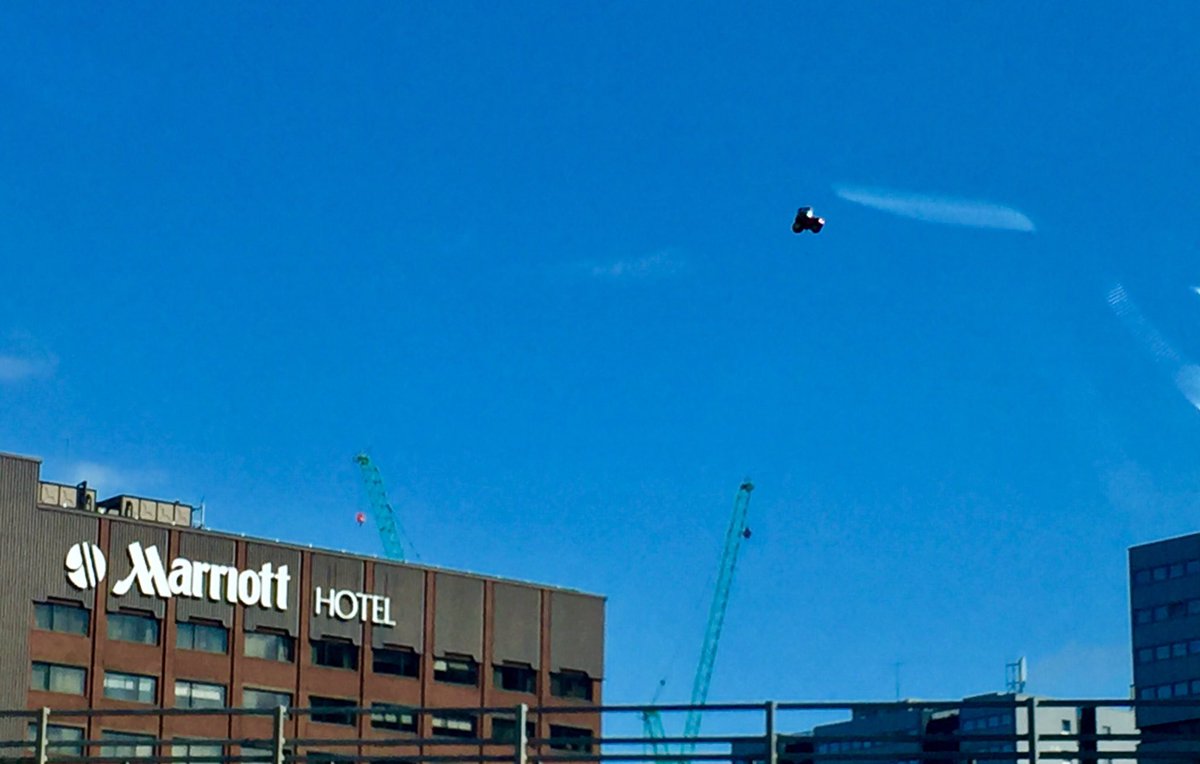 Flying tractor over Glasgow!!! 🚜 Is it a <a href="/MF_EAME/">Massey Ferguson Official</a> <a href="/EuanMcHardy/">Euan McHardy</a> ? 😂