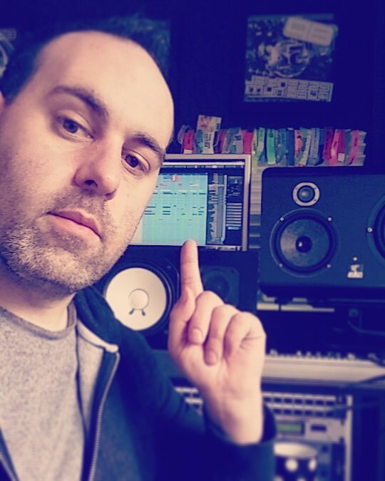 DJChrisFear's tweet photo. New tune collab by myself & @djmarc_smith on the go here.! #shamelessselfie #studioedits #notorious #corefever https://t.co/s6VZYby5a9