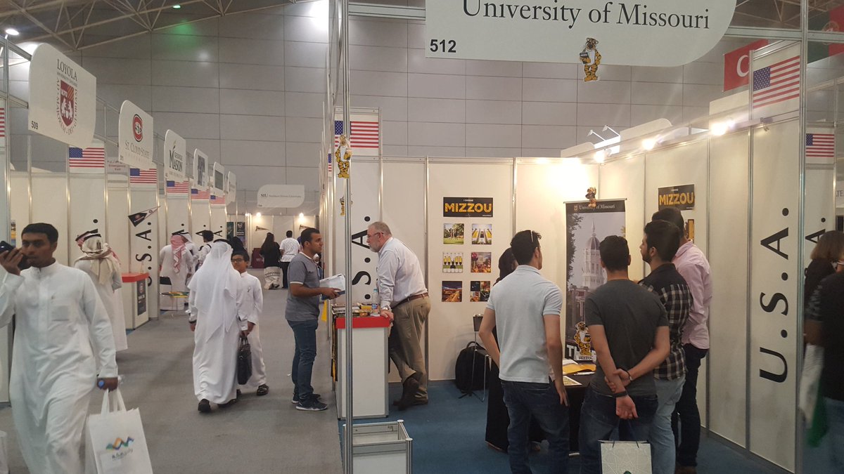 الساعات الاولى من اليوم الاخير للمعرض، لا تفوتكم فرصة مقابلة الجامعات المحلية والعالمية قبل الاغلاق عند الساعة 10 مساء
#IECHESA