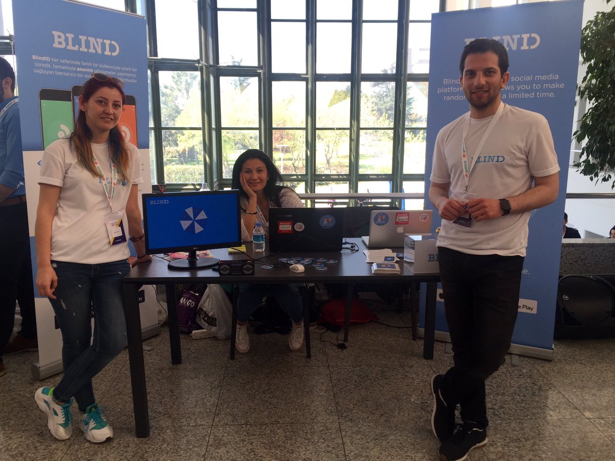 hackquarters's tweet photo. Hiç tanımadığınız insanlar ile 45 saniyelik sesli görüşmeler yapmanızı sağlayan @blindid ile tamamen anonimsiniz! @letscrowdup #crowdup https://t.co/l52NAJJIZz