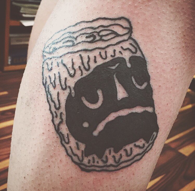 BoskeyCait's tweet photo. A cool dude I know is apprenticing so I got two huge tattoos yesterday.  #deadserioustattoos  #highfivesforlowlives #clamo #sadbeer https://t.co/erBSMO4Jzx