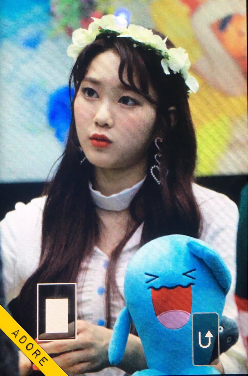 Adorable_OMG's tweet photo. 170415 명동 팬싸인회 #오마이걸 #OHMYGIRL #지호 #JIHO 프리뷰

ㅠㅠㅠㅠㅠ예뻐😭 https://t.co/c17Gfljqsf