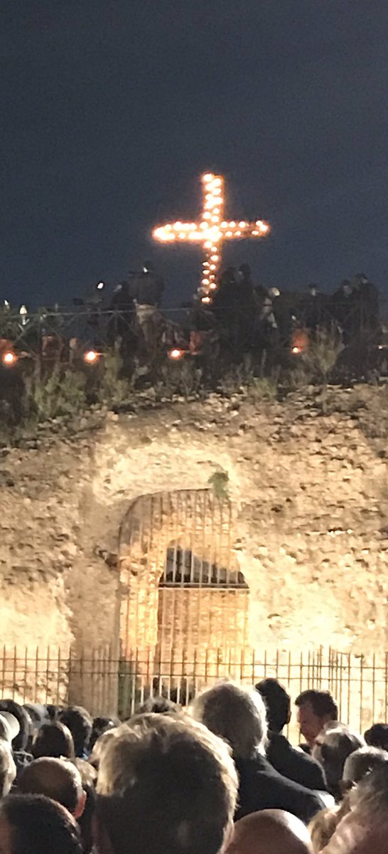 FantasiaMirta's tweet photo. UnSerenoVenerdiSantoPerUnaSerenaPasquaAtutti😘 @romewise @Fiorella0003 @dolcebarbara11 @claviggi @f_girasole @gigasss1 @DinoSpalvieri @RMorgi https://t.co/YxNng64DR5