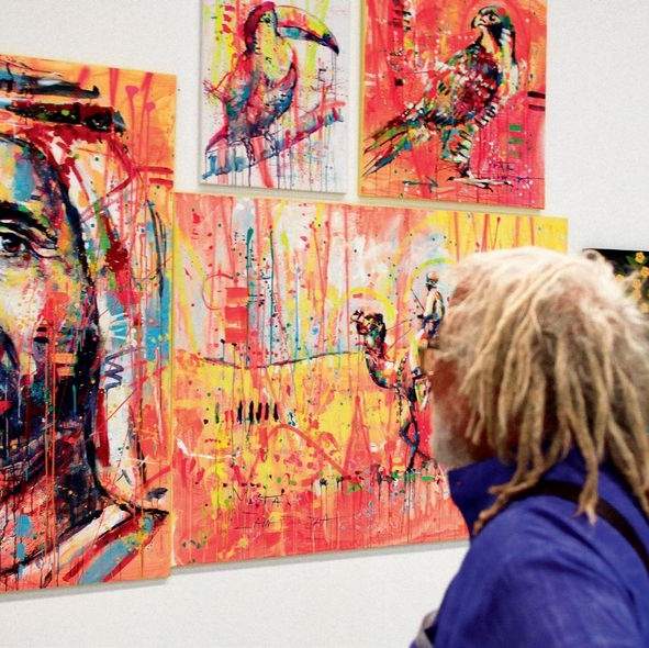 Exposição no Dubai abre com obras de arte acessíveis

bit.ly/2pxnz4n