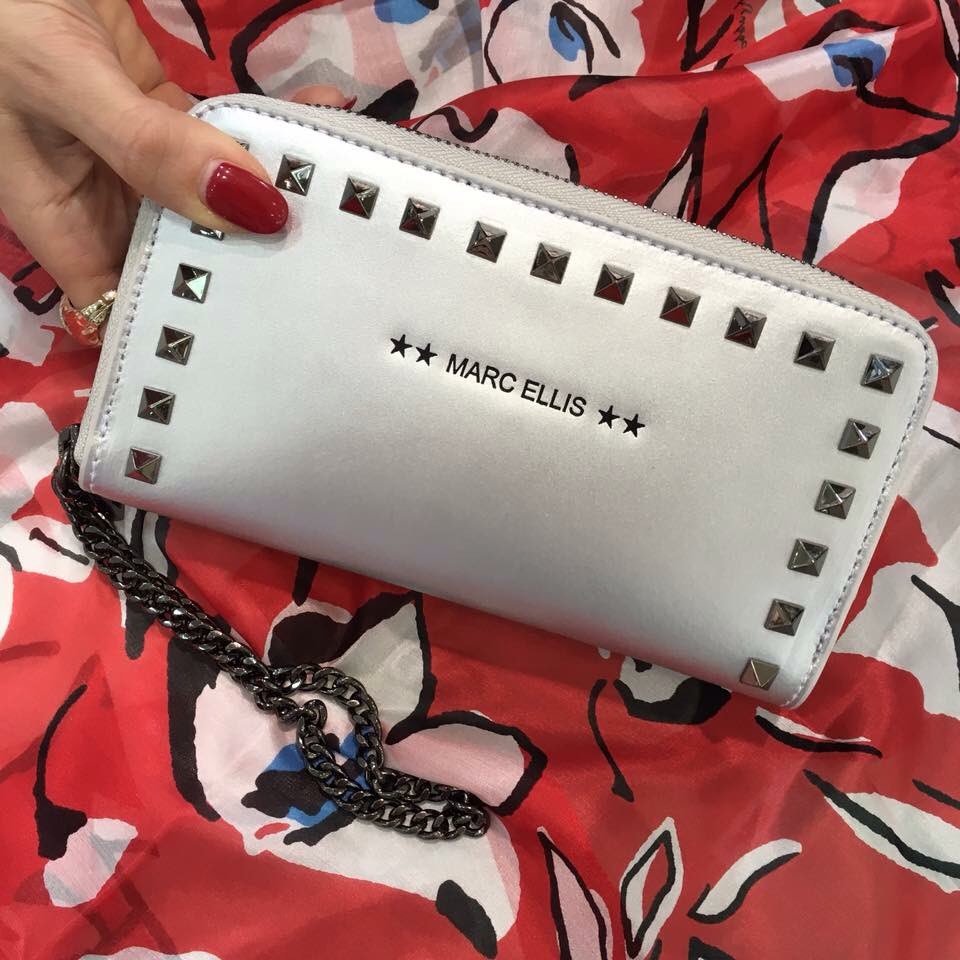 ManlioBoutique's tweet photo. MARC ELLIS https://t.co/TaoxsI5F2w
📞 329.0010906
#silver #wallets #accessories #fashion https://t.co/Vylxqxr0ud