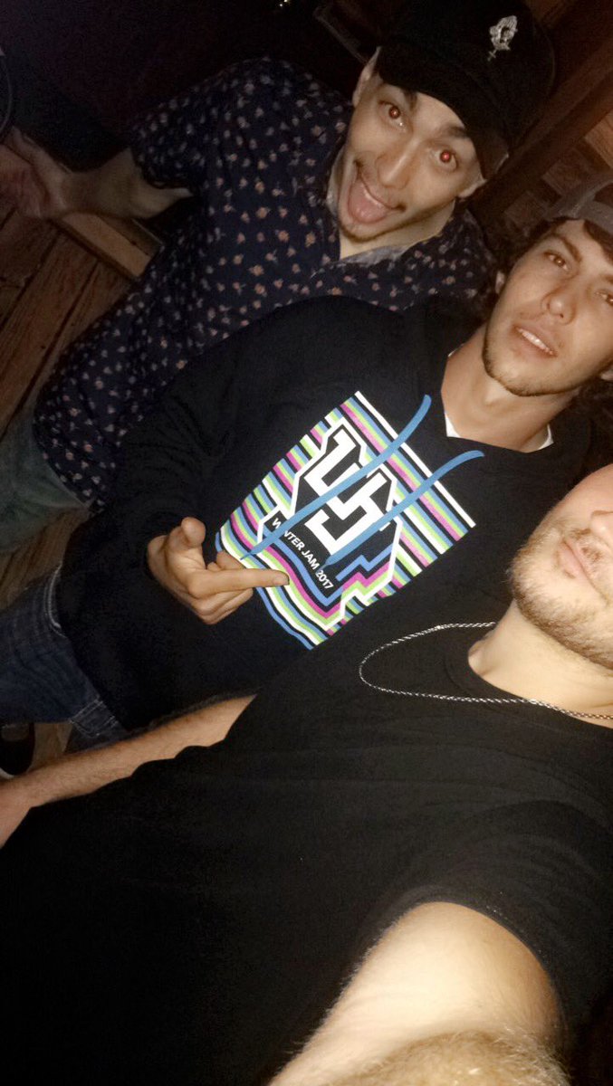 KennonDell's tweet photo. Thank god for the real ones @JakeRMurphy https://t.co/5AA3tBqLLA