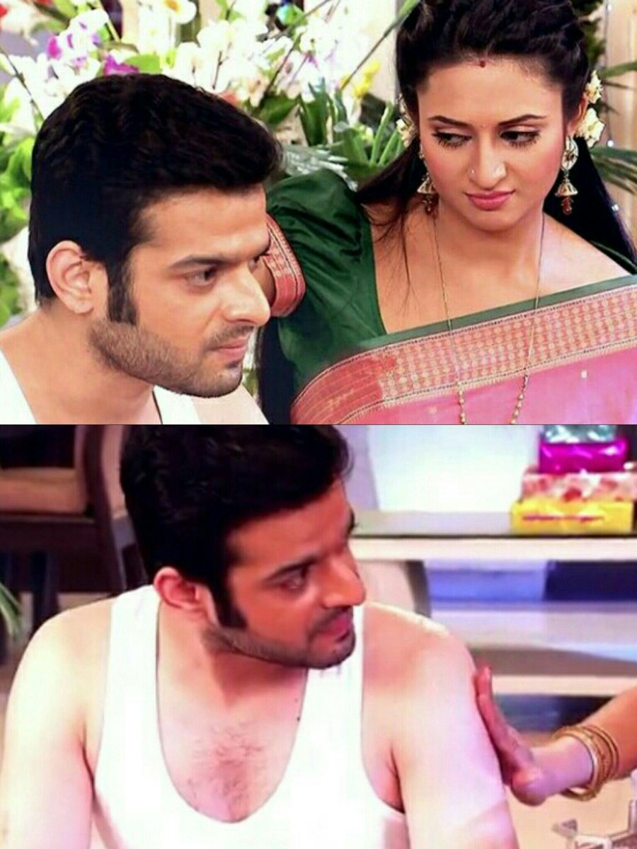 janakiammu1's tweet photo. #IshRa #Divan😭
#MuhurtammeinRomance
#throwback #GoldenMemoriesofYhm
#Oldisgold #IshRa #Divan #MissUlots
#RIPyhm #NoIshRa=Noyhm
@StarPlus https://t.co/wFcUpvw4yI