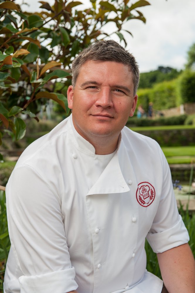 LaranzaUK's tweet photo. #burystedmunds Meet @Petersidwell at the launch of the new @LaranzaUK kitchen showroom in Bury St Edmunds on Fri. 21st &amp; Sat. 22nd April https://t.co/h4QWrv3hmf
