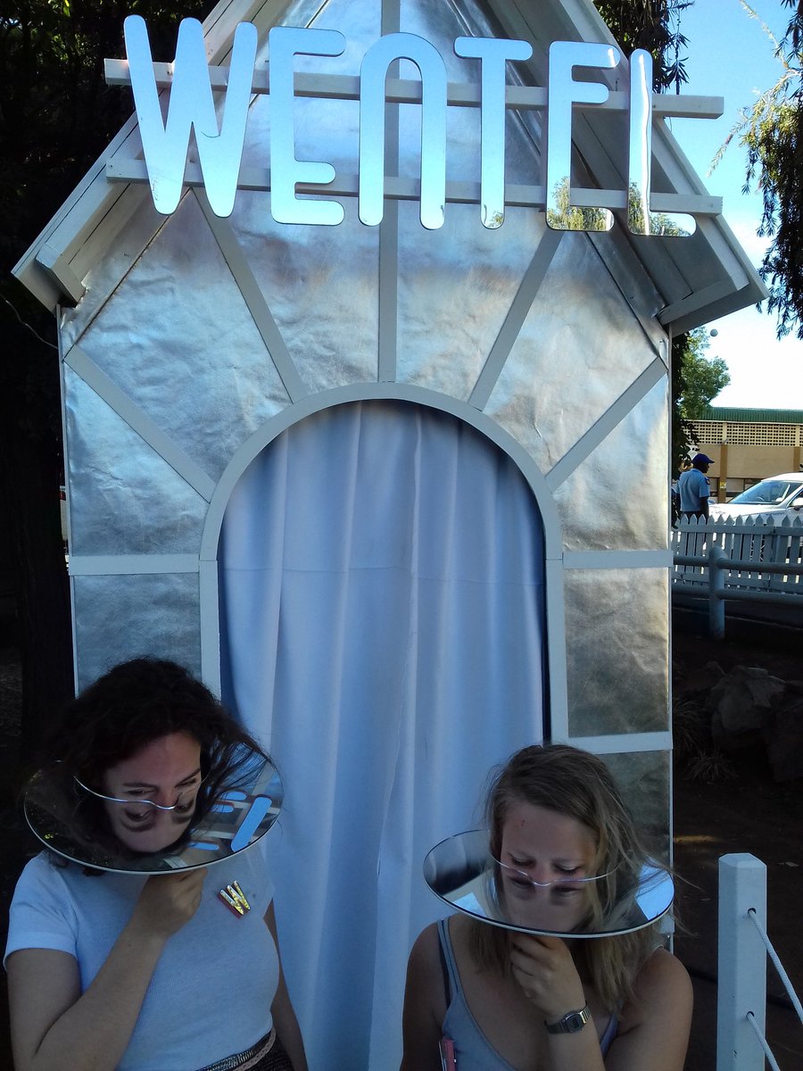 Al wat jy nodig het vir 'n wonderlike aweregse ervaring by <a href="/KKNKfees/">KKNK</a> se #Uitkampteater se #Wentel, is 8 minute. Komaan! #BeleefDit