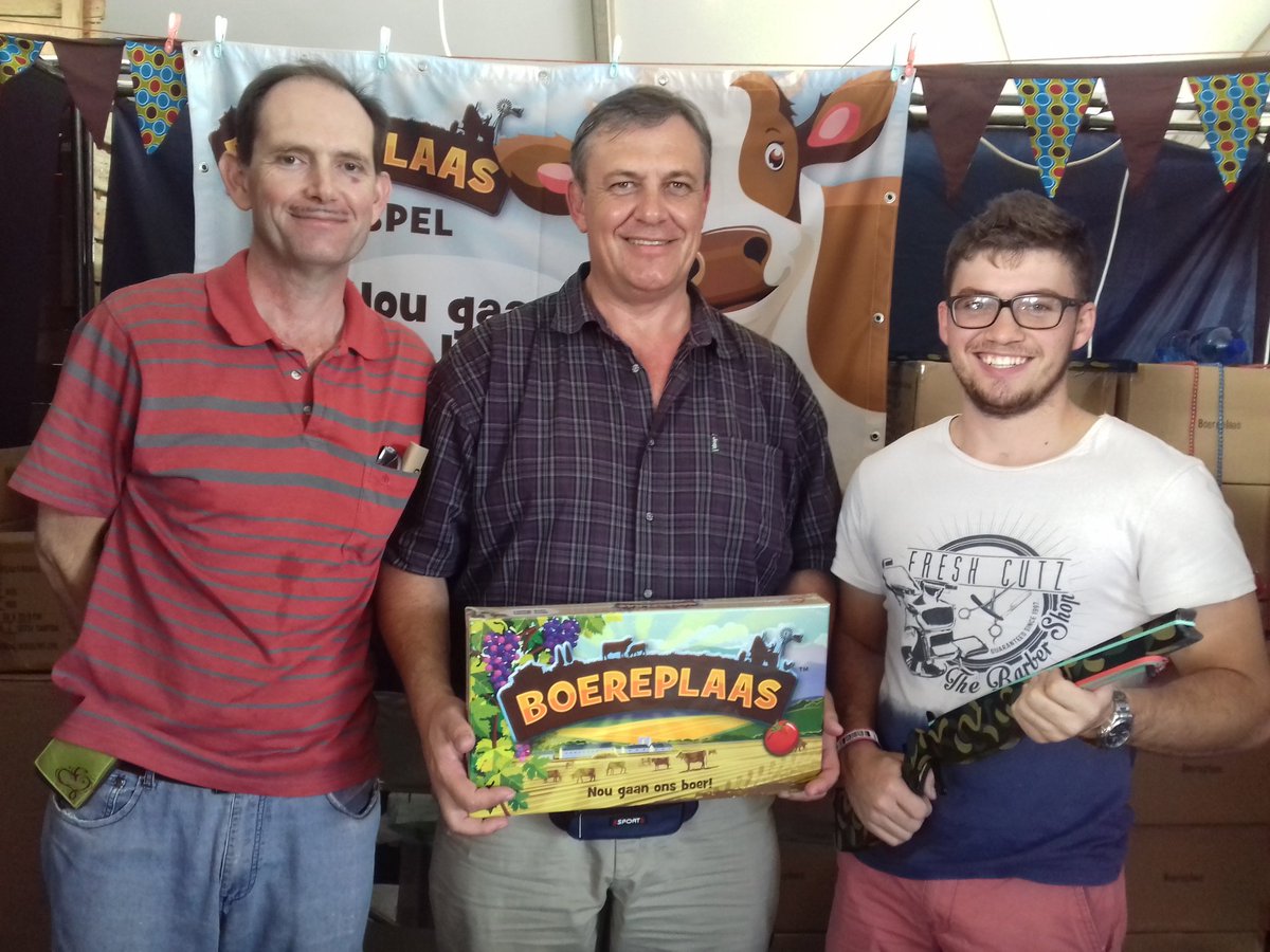 By die <a href="/KKNKfees/">KKNK</a> se stalletjies is daar selfs wafels op "n stokkie en <a href="/Boereplaasspel/">Boereplaas</a> wat jy kan huis toe neem. Gaan loer in.