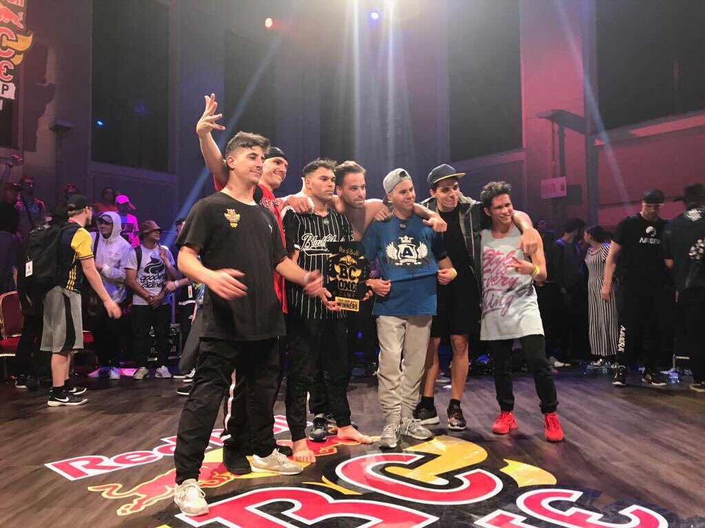 Xak_Arcopom's tweet photo. 🏅Disciplinados, sincronizados y precisos #Arcopom gana #bcone #Spain por grupos. Bailan y trabajan en equipo🤘
Hoy #bcone individual #Madrid https://t.co/qC4gdDgufy