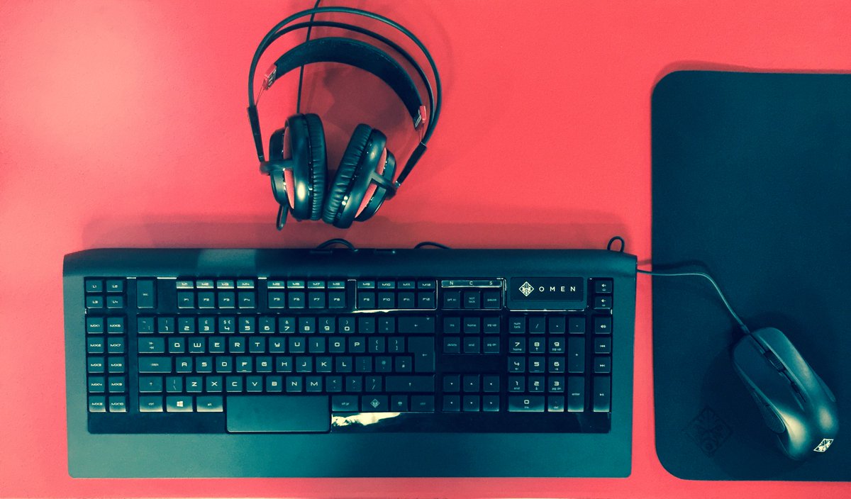 Ce week-end c'est la <a href="/GamersAssembly/">Gamers Assembly</a> ! Pour fêter ça, on vous offre un kit d'accessoires #OMENbyHP ➡RT &amp; Follow 🎁 #DominateTheGame #GA2017