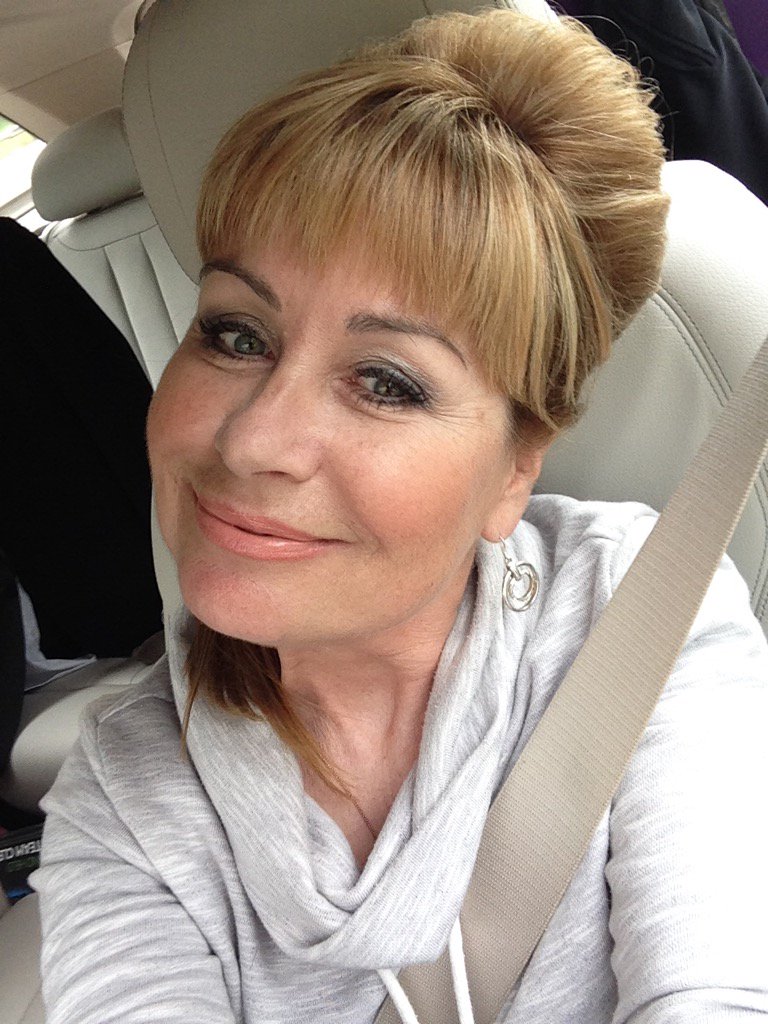 On M4 heading for #JudgementDayV rugby. Hope <a href="/ospreys/">Ospreys</a> soar high v <a href="/cardiff_blues/">Cardiff Blues</a> C'mon my Black Beauties! <a href="/OspreysSC/">Ospreys Supporters</a>