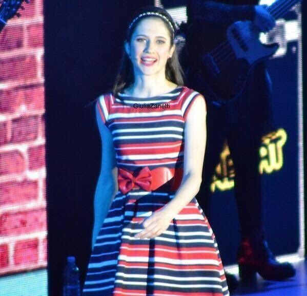 comellorusia's tweet photo. can you hear me crying?

#violettaenvivo #ItaliasGotTalent https://t.co/E95aZmfhbw