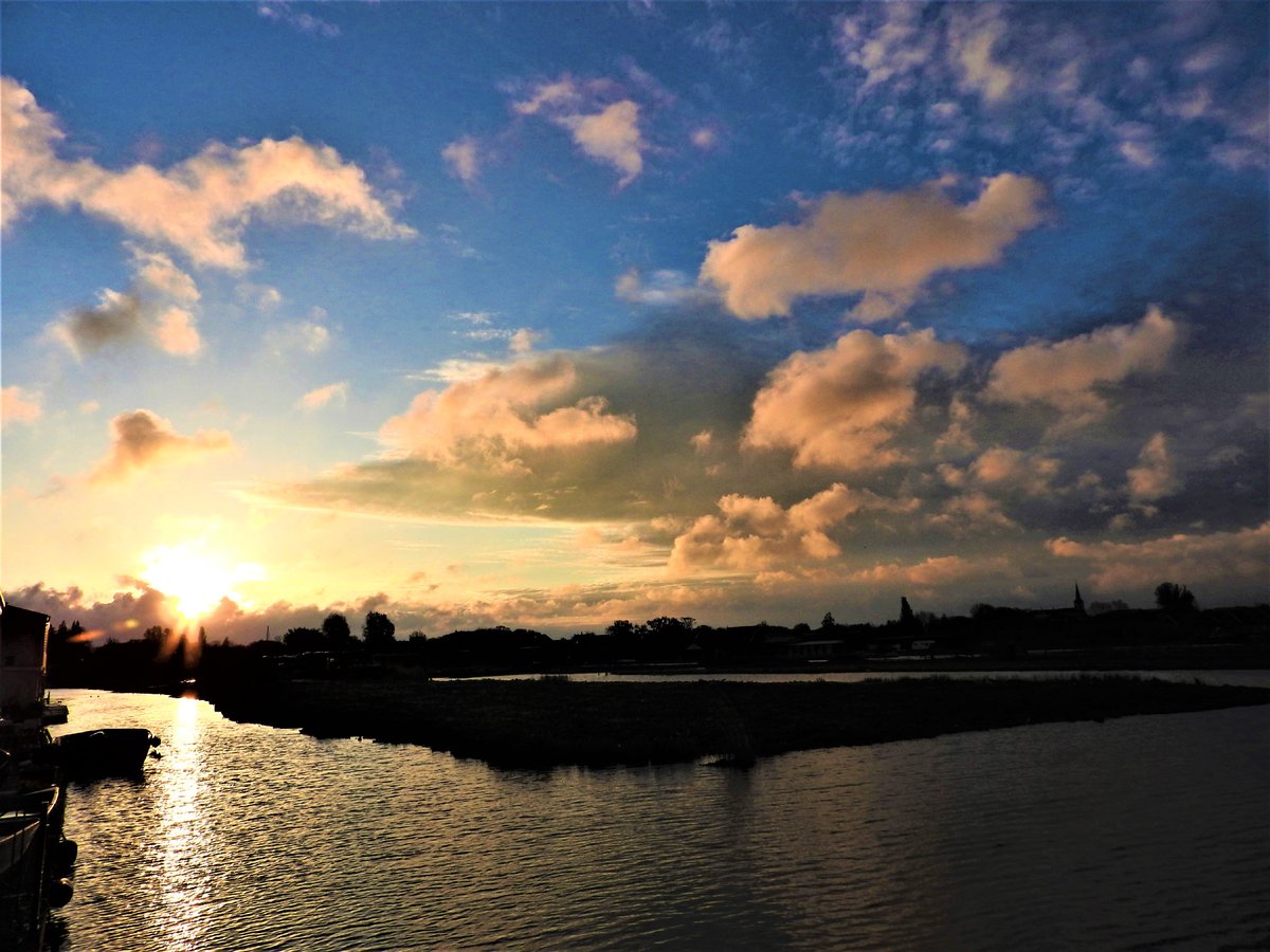 <a href="/mooielucht/">Mooielucht</a> Vanmorgen Paaszaterdag 7.00 uur Oostzaan