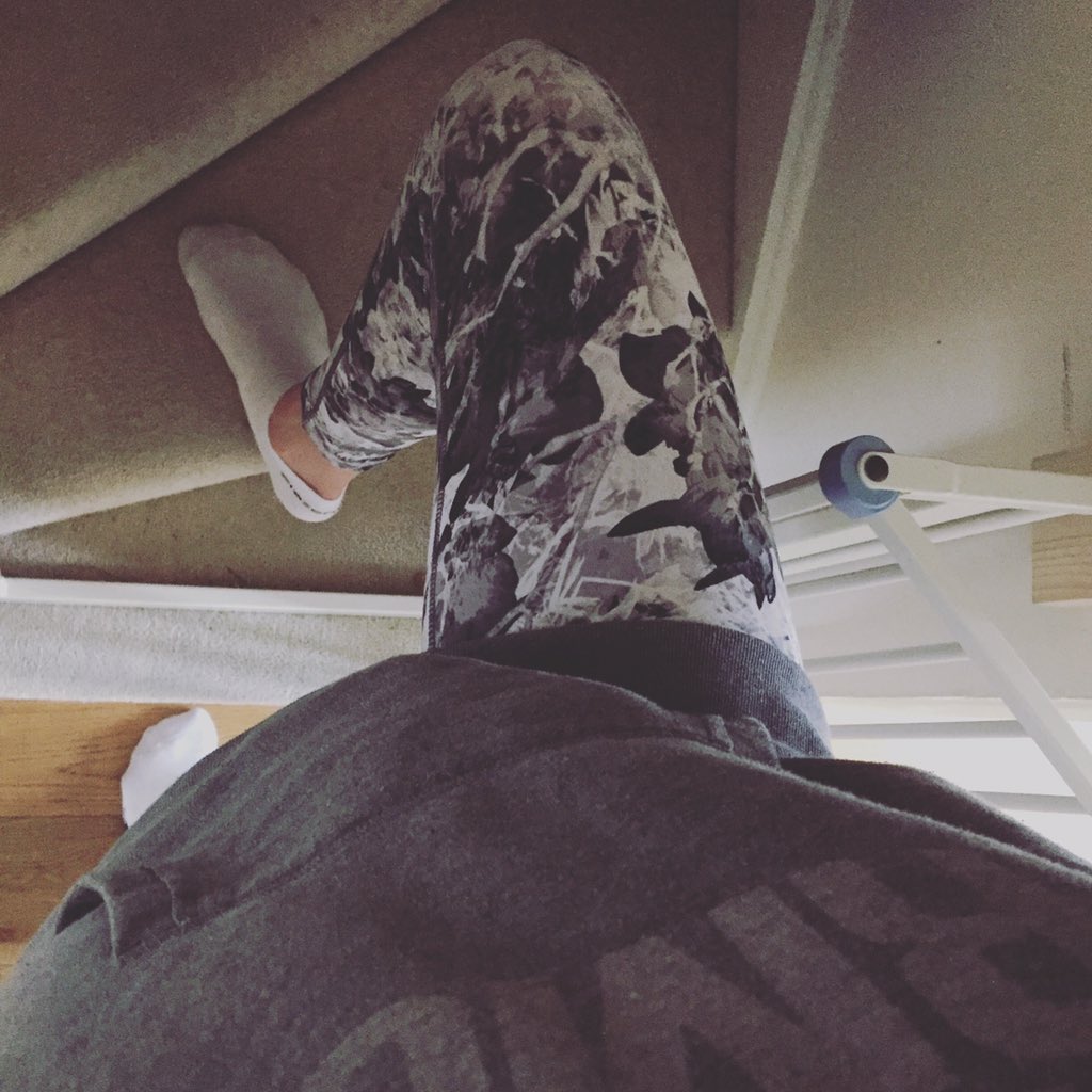 MoveMumMoney's tweet photo. Each step hurts after a morning bootcamp session #fitness #fitmum #bootcamp #loveit #mumlife #usapro #underarmour #loosethemumtum #pblogger https://t.co/fM0NSsGeoI
